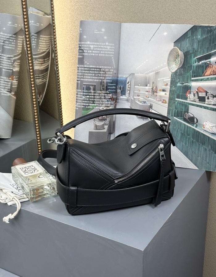 Small Puzzle Biker bag in shiny calfskin“24*16*10CM”-038=