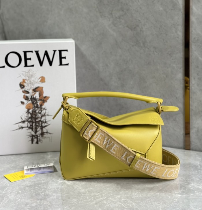Puzzle Edge Bag In Soft Grained Calfskin“24*16.5*10.5CM”-089=