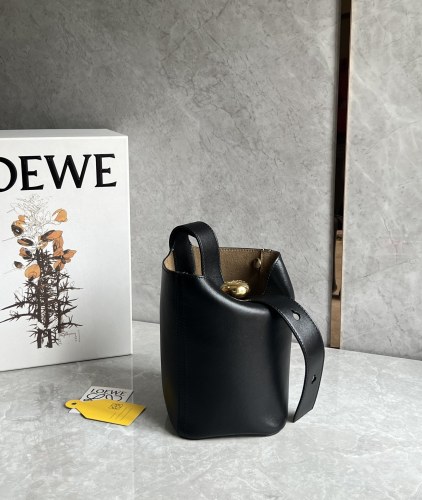 Pebble Bucket Bag In Soft Grained Calfskin“19.5*16*16CM”-009=