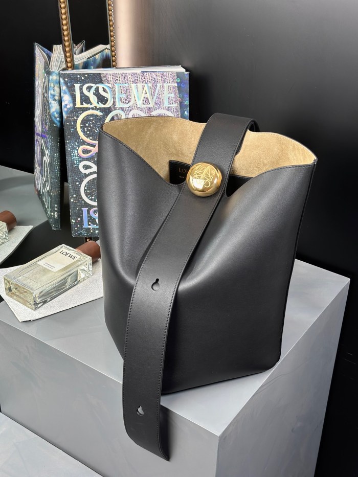Pebble Bucket Bag In Smooth Calfskin“28*24.5*23.5CM”-087=