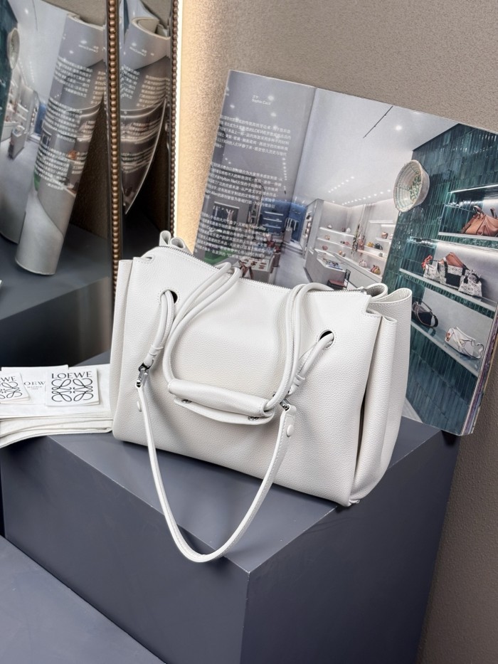 Medium Madrid bag in supple calfskin“28.5*23*11CM”-089=