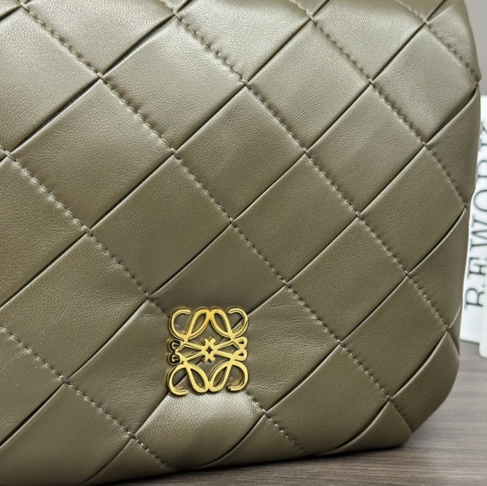 Goya Puffer Bag In Pleated Shiny Nappa Lambskin“23*17*9CM”-0021=