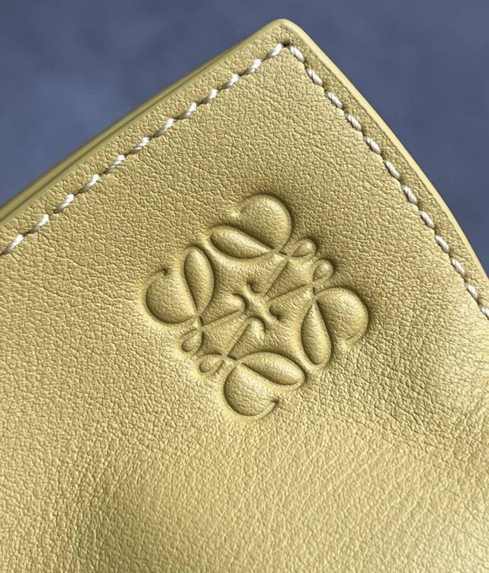 Mini Flamenco Clutch In Nappa Calfskin“30*24.5*10.5CM”-059=