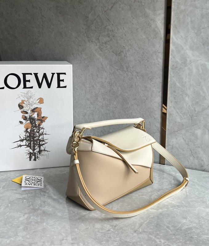 Puzzle Edge Bag In Soft Grained Calfskin“24*16.5*10.5CM”-009=