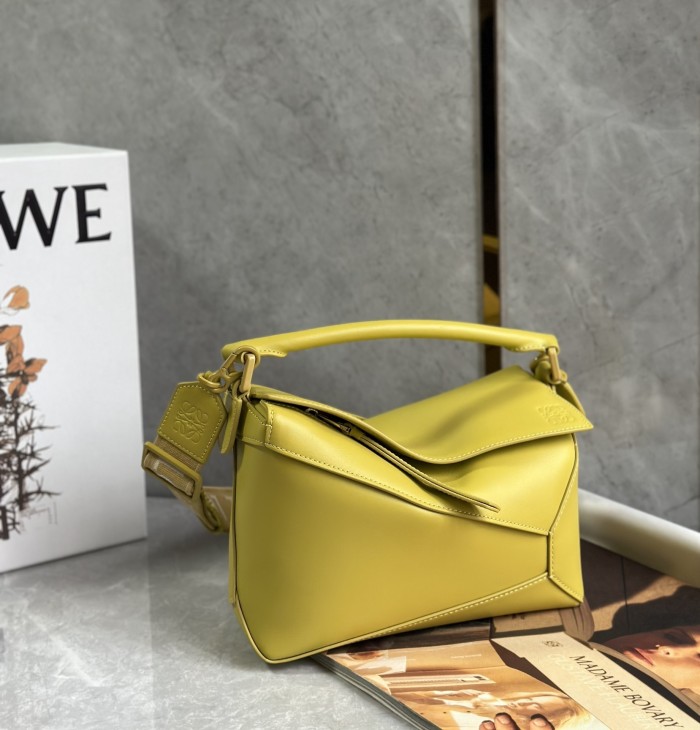 Puzzle Edge Bag In Soft Grained Calfskin“24*16.5*10.5CM”-089=