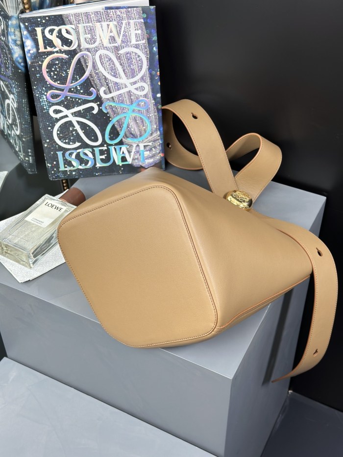 Pebble Bucket Bag In Smooth Calfskin“28*24.5*23.5CM”-087=