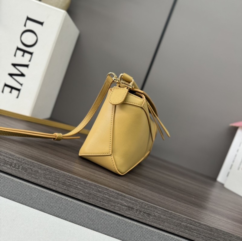 Puzzle Edge Bag In Soft Grained Calfskin“24*16.5*10.5CM”-009=