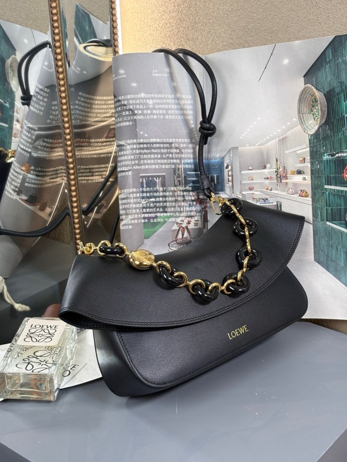 Medium Ola bag in smooth calfskin“26*18*13CM”-038=