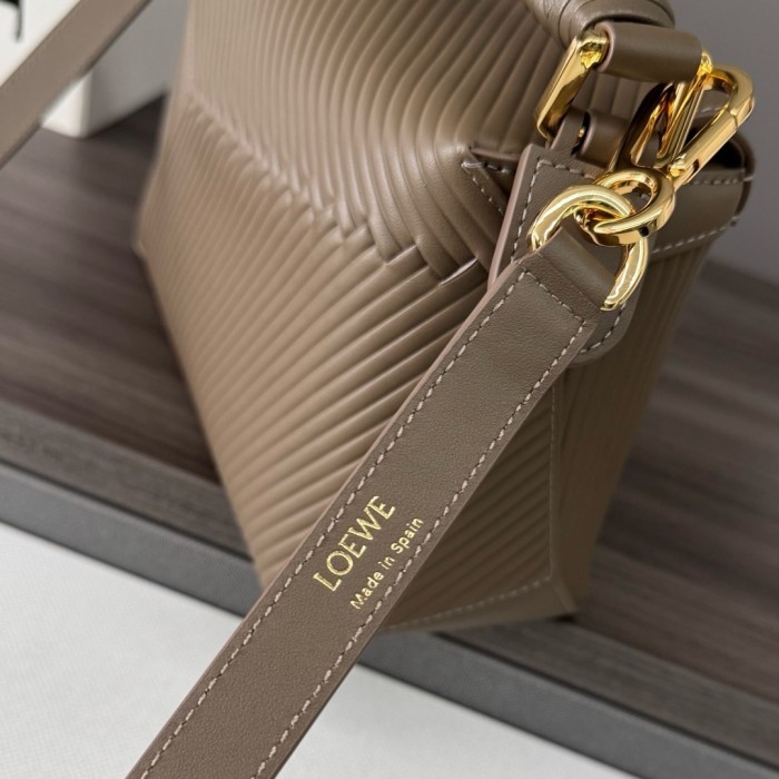 Puzzle Edge Bag In Soft Grained Calfskin“24*16.5*10.5CM”-009=