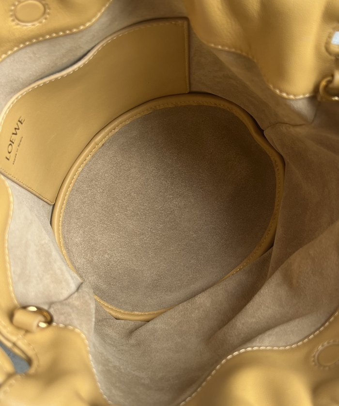 Flamenco Purse Bucket In Mellow Nappa Lambskin“32*24*17CM”-029=
