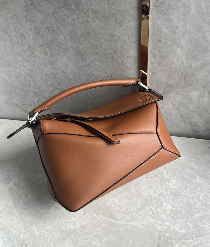 Puzzle Edge Bag In Soft Grained Calfskin“24*16.5*10.5CM”-009=