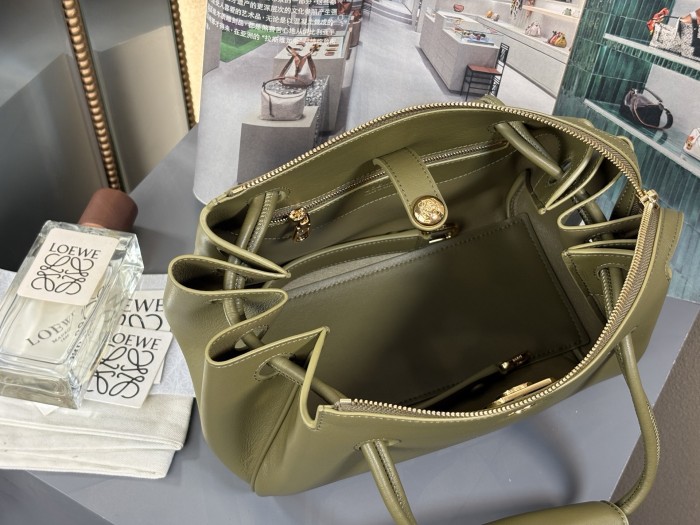 Small Madrid bag in smooth calfskin“23.5*19*10CM”-009=