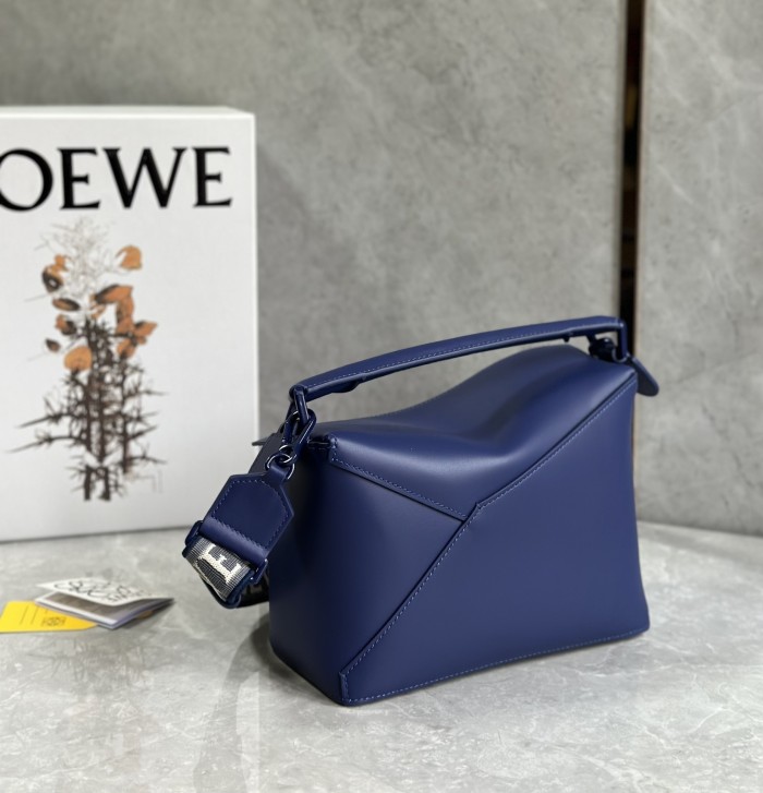 Puzzle Edge Bag In Soft Grained Calfskin“24*16.5*10.5CM”-089=