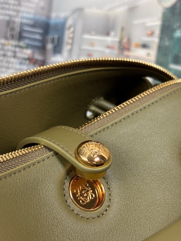 Small Madrid bag in smooth calfskin“23.5*19*10CM”-009=