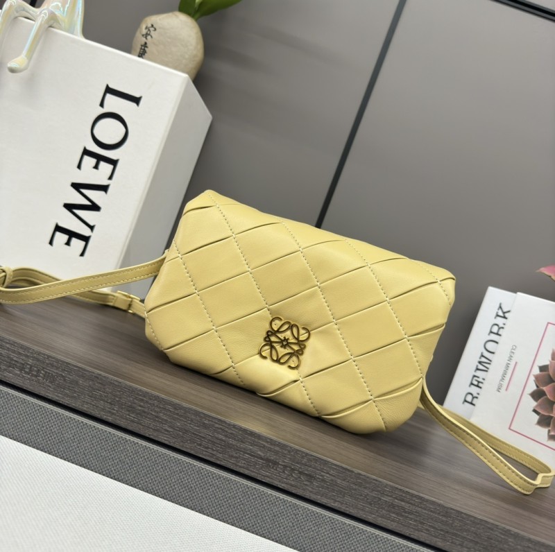 Goya Puffer Bagin Pleated Shiny Nappa Lambskin“20*13*6CM”-039=