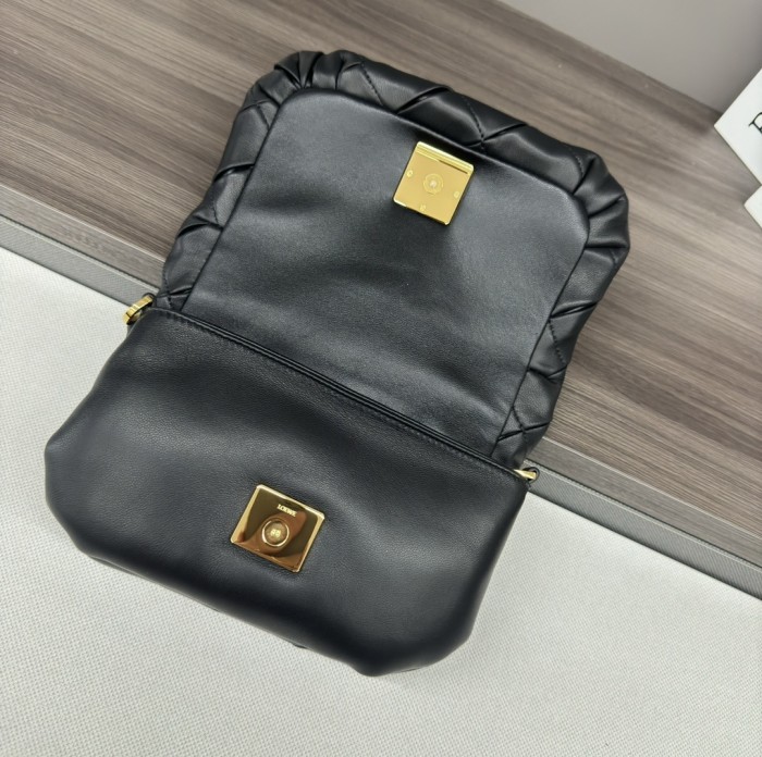 Goya Puffer Bagin Pleated Shiny Nappa Lambskin“20*13*6CM”-039=