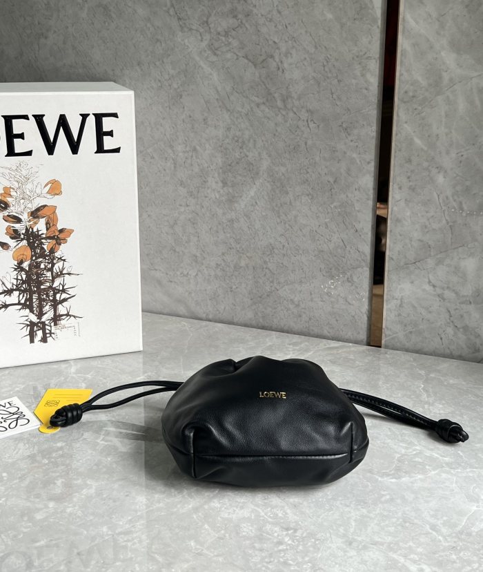 Flamenco Purse Bucket In Mellow Nappa Lambskin“23*17*5.5”-038=