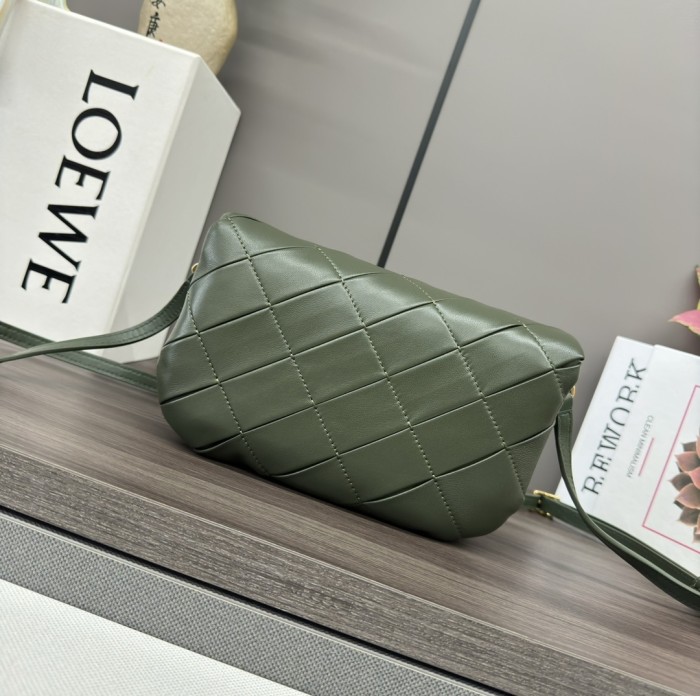 Goya Puffer Bagin Pleated Shiny Nappa Lambskin“20*13*6CM”-039=