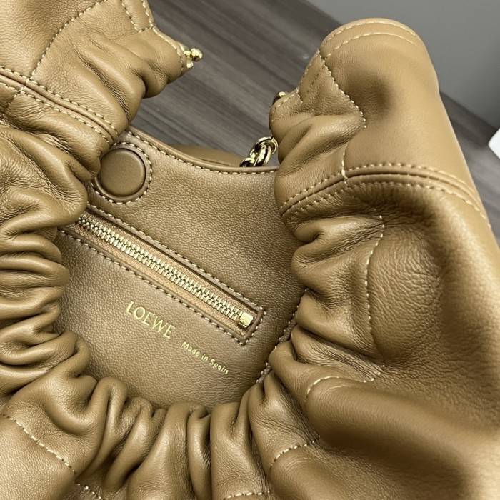 Squeeze Bag In Mellow Nappa Lambskin“29*24*10.5CM”-058=