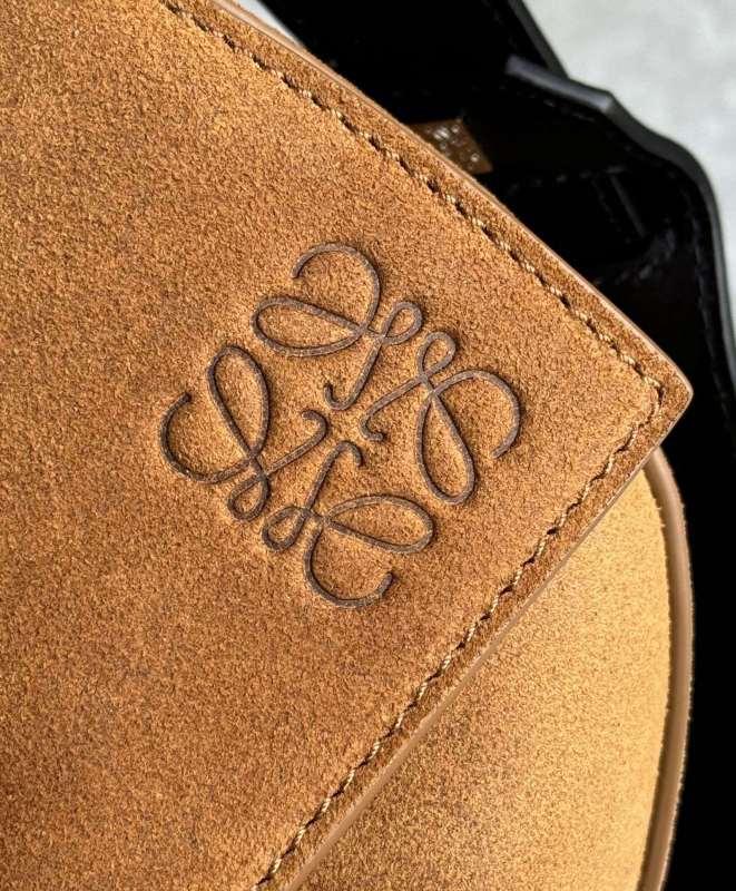Puzzle Edge Bag In Soft Calfskin“33*21*17CM”-069=