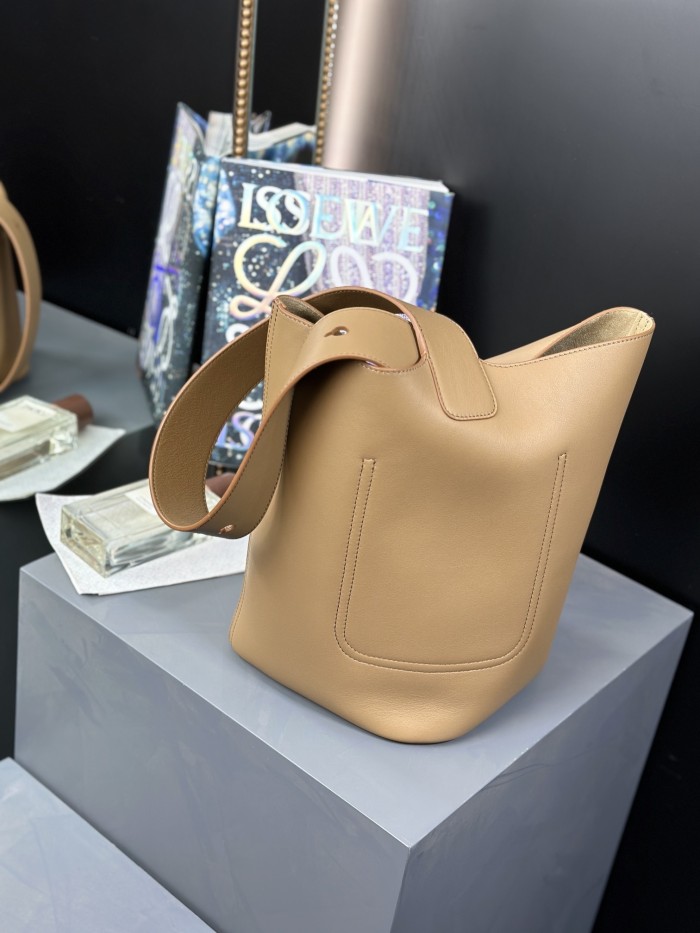 Pebble Bucket Bag In Smooth Calfskin“28*24.5*23.5CM”-087=