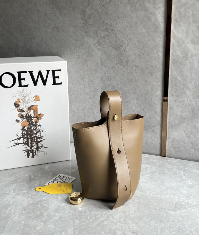 Pebble Bucket Bag In Soft Grained Calfskin“19.5*16*16CM”-009=