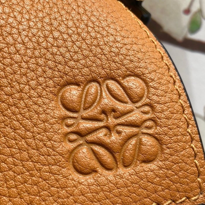 Small Puzzle bag in soft grained calfskin“29*19.5*14CM”-027=