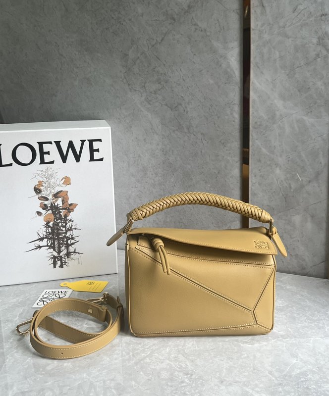 Puzzle Edge Bag In Soft Grained Calfskin“24*16.5*10.5CM”-009=