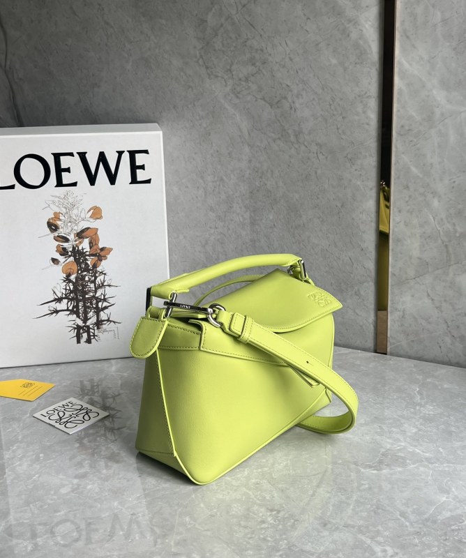 Puzzle Edge Bag In Soft Grained Calfskin“24*16.5*10.5CM”-009=