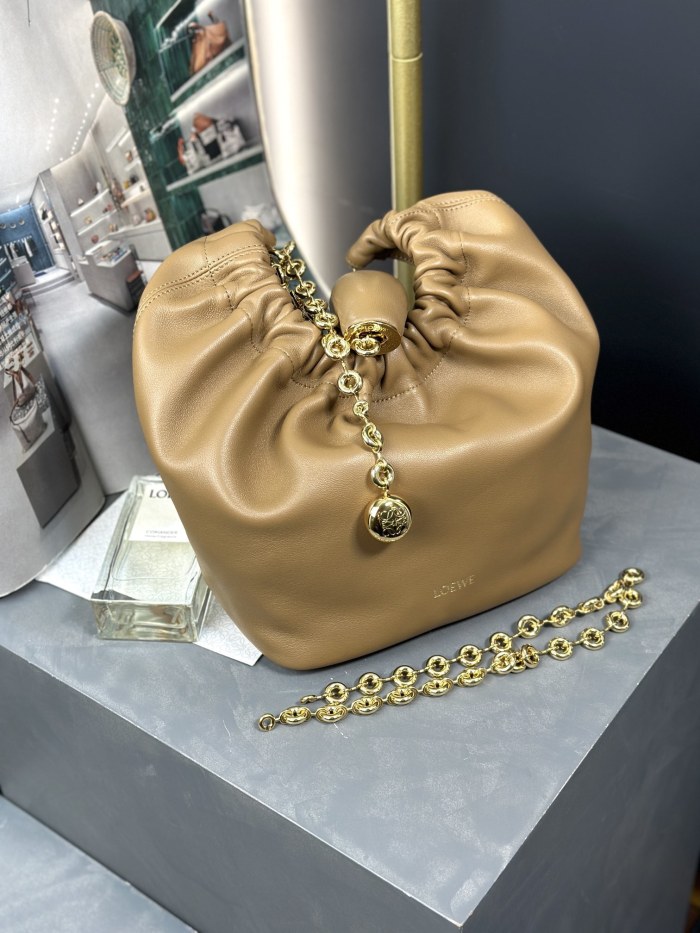 Small Nappa Leather Squeeze Bag“29*24*10.5CM”-058=
