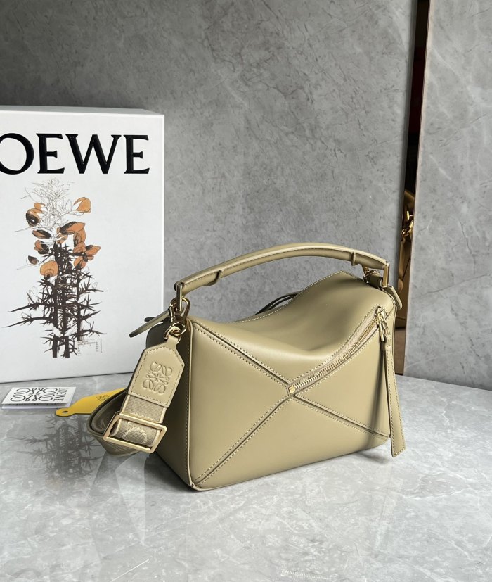 Puzzle Edge Bag In Soft Grained Calfskin“24*16.5*10.5CM”-009=