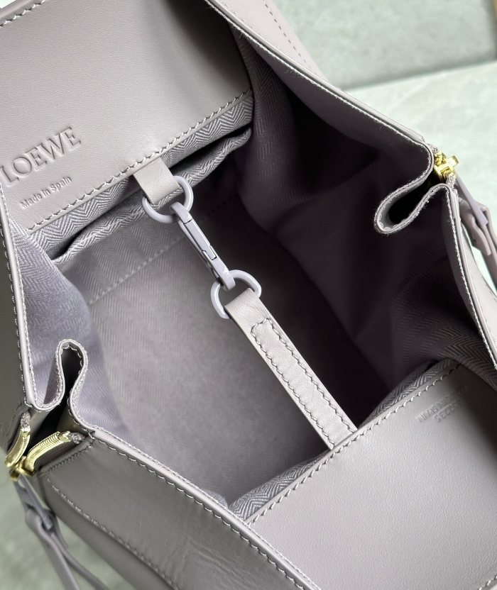 Compact Hammock bag in classic calfskin“20.8*19.5*14.4CM”-059=