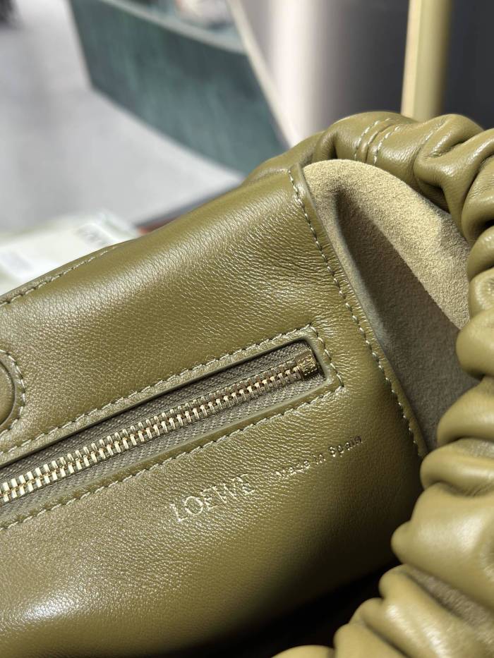 Small Nappa Leather Squeeze Bag“29*24*10.5CM”-058=