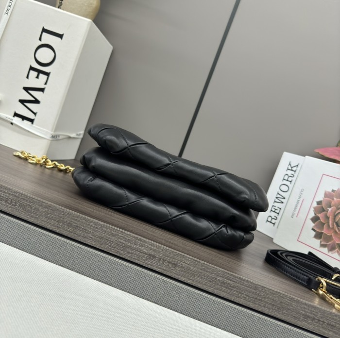 Goya Puffer Bag In Pleated Shiny Nappa Lambskin“23*17*9CM”-0021=