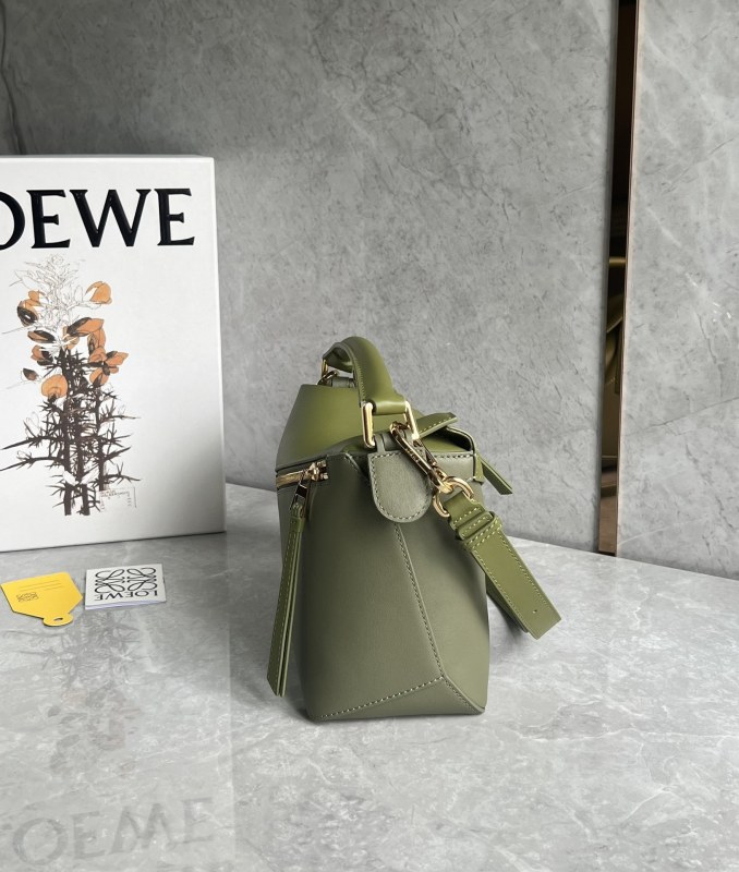 Puzzle Edge Bag In Soft Grained Calfskin“24*16.5*10.5CM”-009=