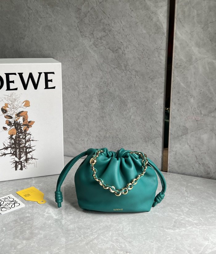 Flamenco Purse Bucket In Mellow Nappa Lambskin“23*17*5.5”-038=