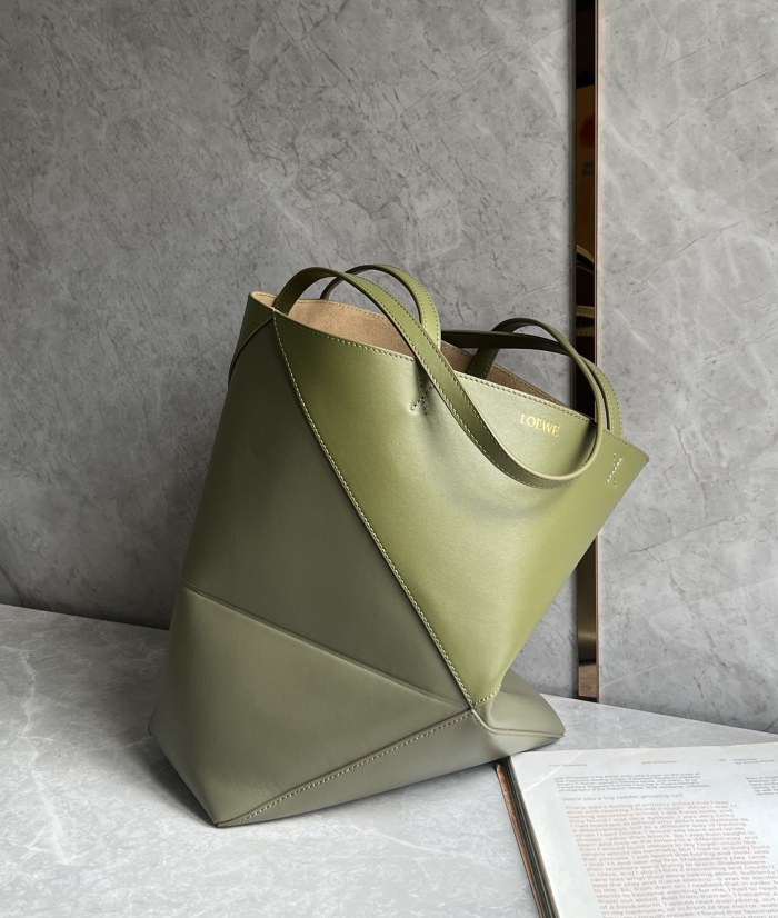 Puzzle Fold Tote In Shiny Calfskin“31.5*25.5*14.5CM”-058=
