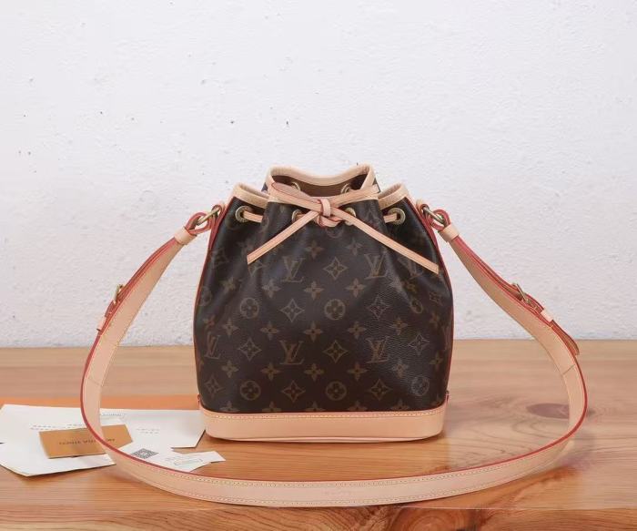Noe Crossbodt Bag BB “24*22*15CM” 006