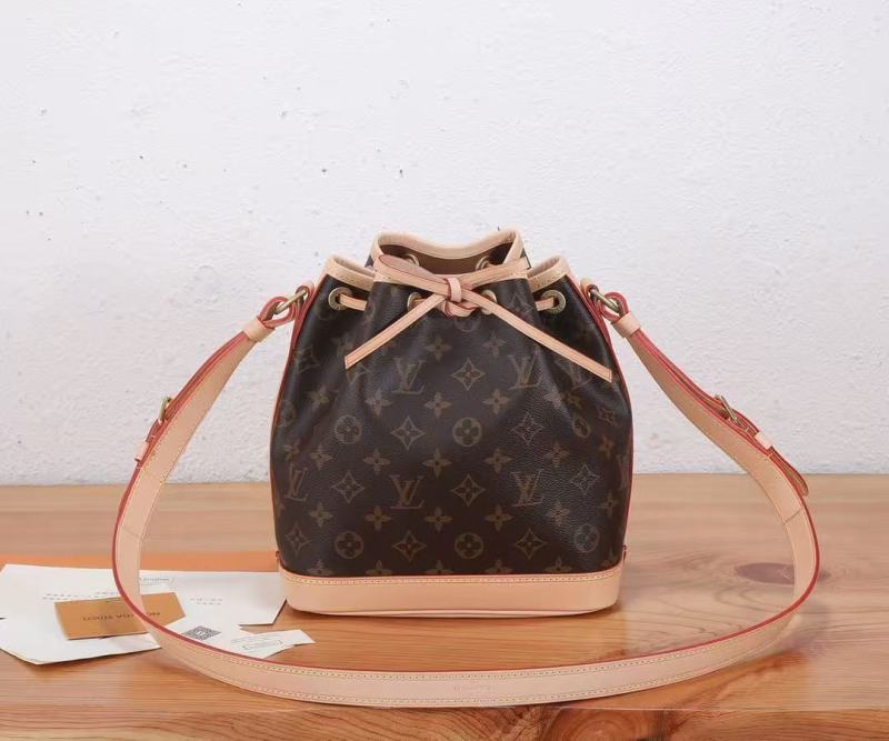 Noe Crossbodt Bag BB “24*22*15CM” 006