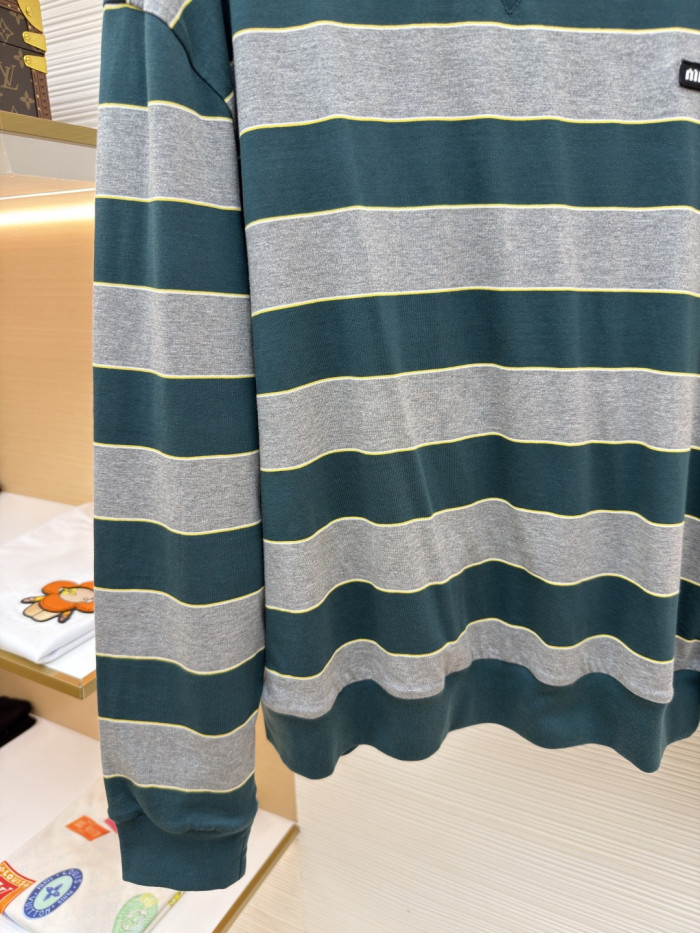 LONG TEES