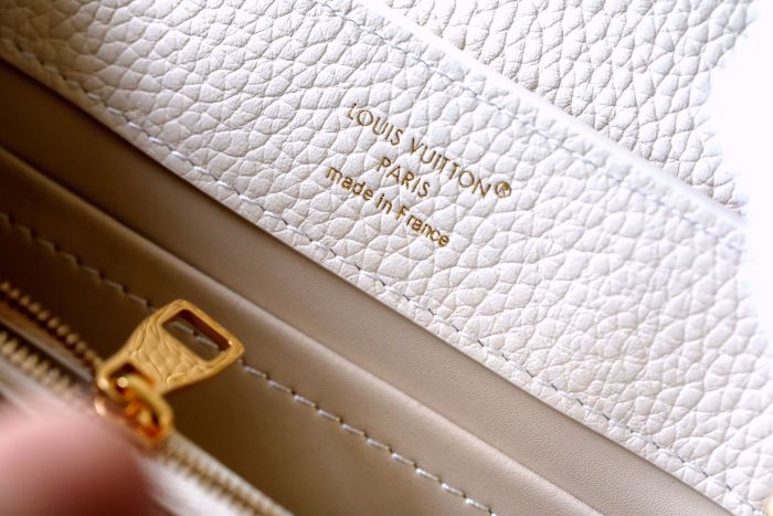 Capucines East West Mini “22*12*8CM” 0521
