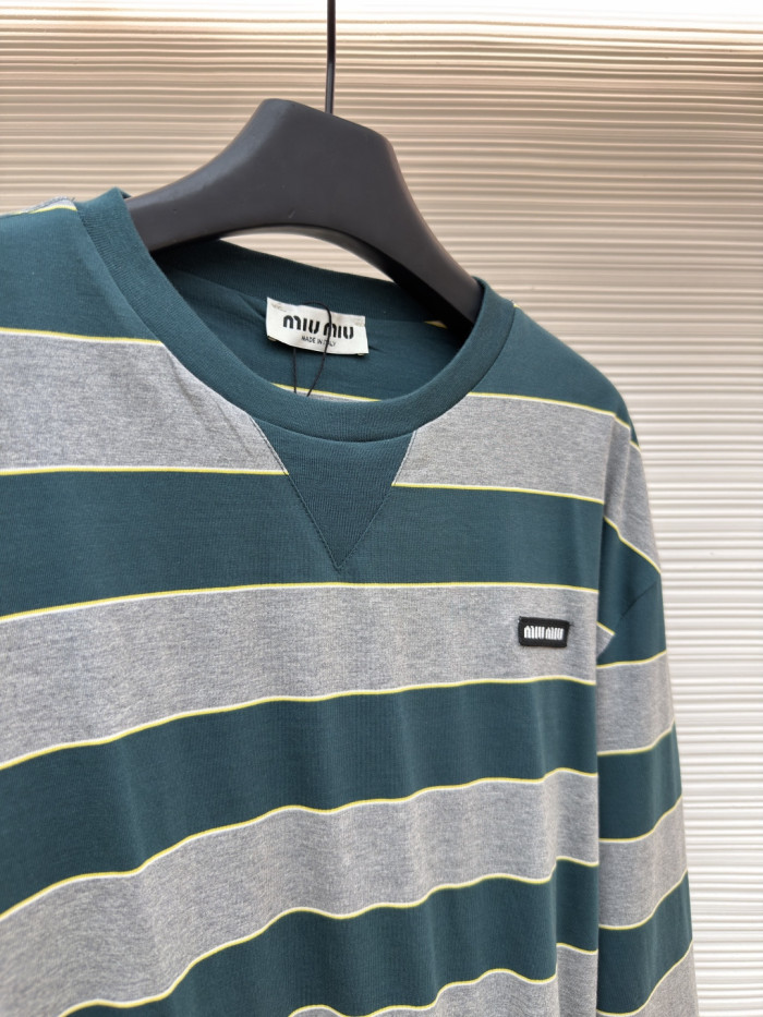 LONG TEES