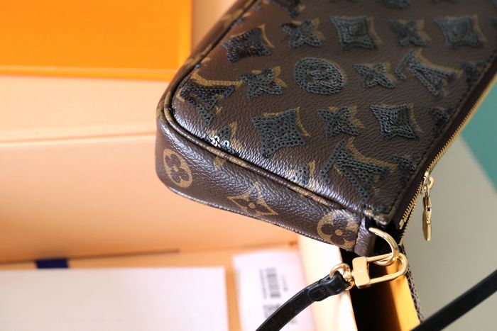 Pochette Accessoires “22*13*4CM” 053