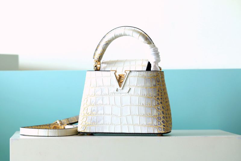 Capucines East West Mini “22*12*8CM” 0501