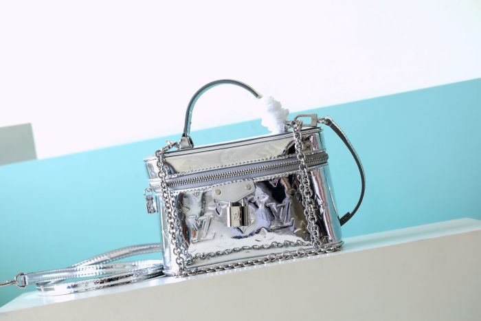 Vanity Chain Pouch “19*11.5*6.5CM” 086