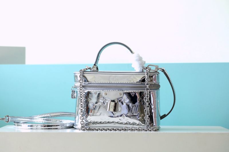 Vanity Chain Pouch “19*11.5*6.5CM” 086