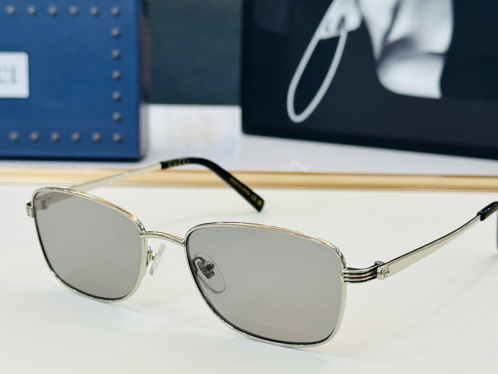 GUCCI SUNGLASSES-051