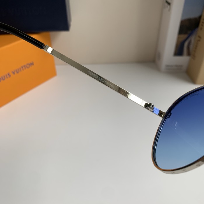 LOUIS VUITTON SUNGLASSES-09