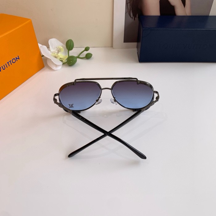 LOUIS VUITTON SUNGLASSES-09
