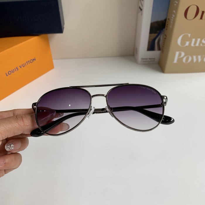 LOUIS VUITTON SUNGLASSES-09